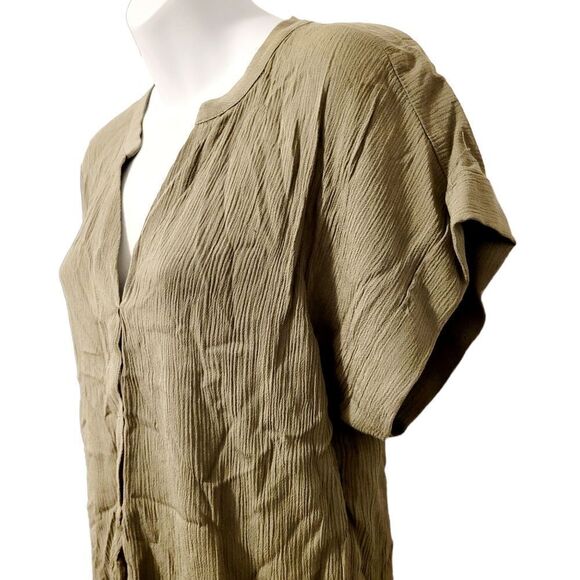 2/$20 H&M green top blouse - Picture 2 of 4